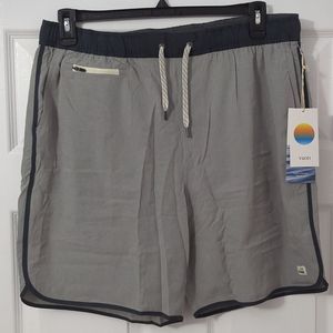 Vuori Banks Shorts - Men's 7.5" Inseam. Eucalyptus Linen Texture. NWT